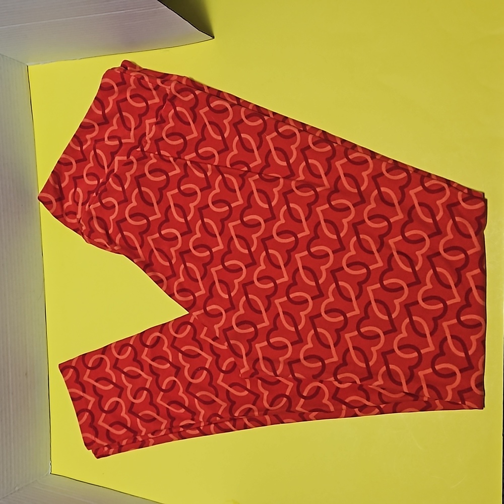 Valentine's Day LuLaRoe Leggings -  Tall and Curvy - excellent condition